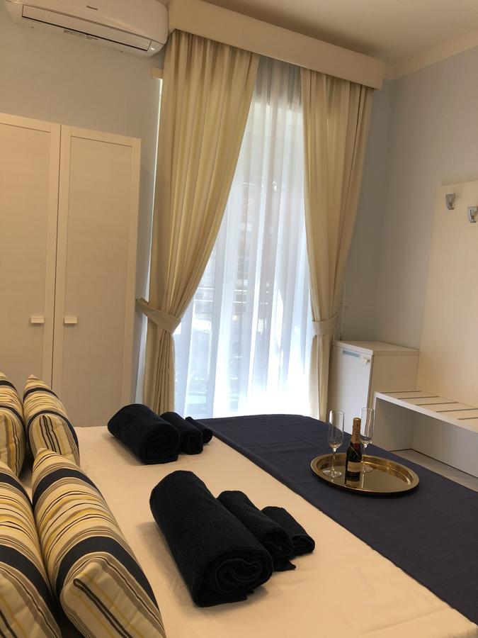 Maison Claudette Toledo Napels Buitenkant foto