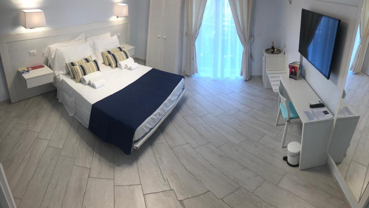 Maison Claudette Toledo Napels Buitenkant foto