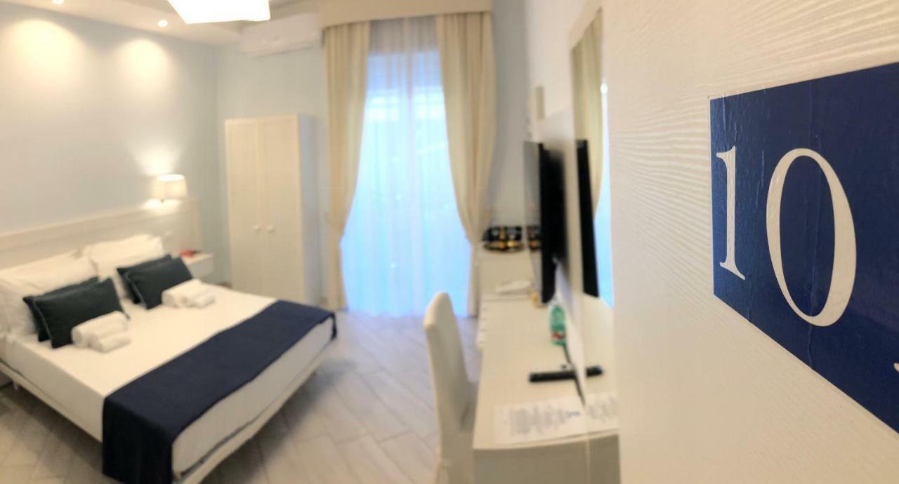 Maison Claudette Toledo Napels Buitenkant foto