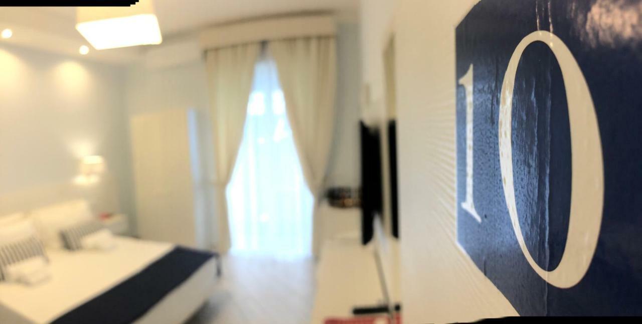 Maison Claudette Toledo Napels Buitenkant foto